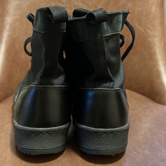 Adidas combat boots/sneaker style. - Picture 4 of 6